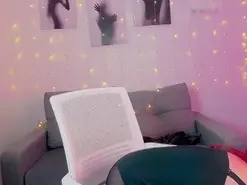 Amateur Adult Webcams of KiraRainX