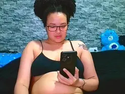 Amateur Free Porn Cam of vanellope21