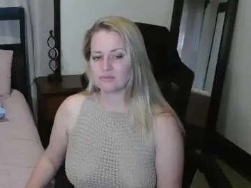 Bongacams Nude Webcam of Holliekate