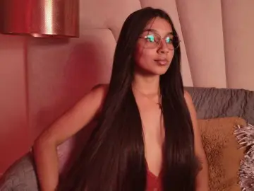 Bongacams Nude Webcam of Alyssa-Ray