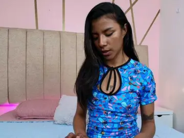 Bongacams Free Porn Cam of Keily-Foxxy