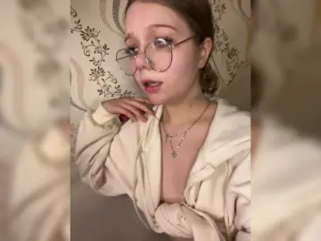 Bongacams Free Live Porn of MelMooon