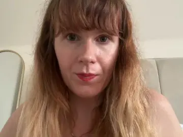 Bongacams Live Sex Cam of REDHEADROSIE