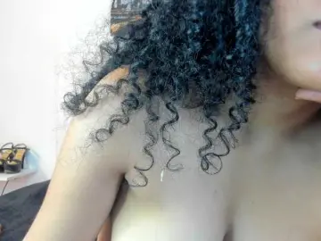 Bongacams Sex Cam of rouse-sexy-hotxx77