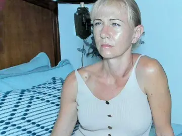 Bongacams Nude Webcam of sweet-doll-20