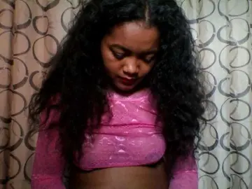 Bongacams Nude Webcam of justine33