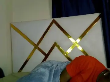 Bongacams Live Sex Cam of Caramel22