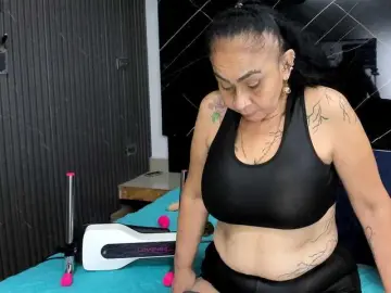 Bongacams Live Sex Cam of cloeerabbyt