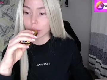 Bongacams Live Sex of Foxymoxy19