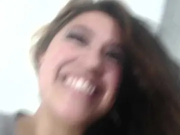 Bongacams Watch Live Sex Cams of CrisstalPink