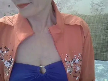 Bongacams Watch Live Sex Cams of Red-Rose-777