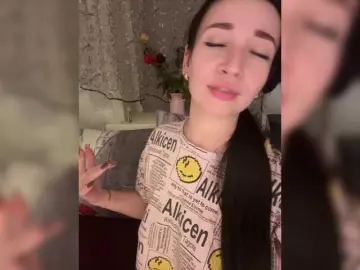 Bongacams Watch Live Sex Cams of AureliyXXX