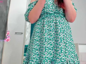 Bongacams Free Porn Cam of KariFlower