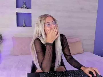 Bongacams Free Live Porn of Hillary-hott