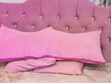 Bongacams Watch Live Sex Cams of SAAYA-TAY