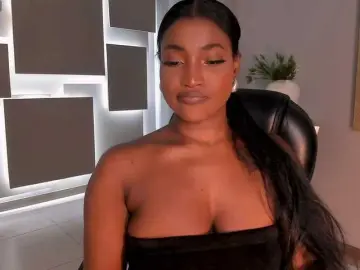 Bongacams Watch Live Sex Cams of SavannahStorm