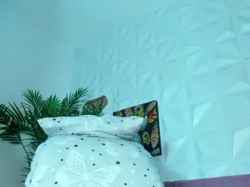 Bongacams Live Sex Cam of Hellen-Sky