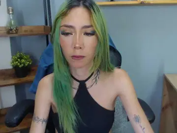 Bongacams Free Porn Cam of ErikaStevens