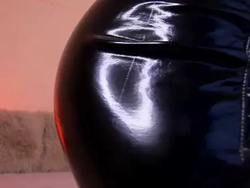 Bongacams Sex Cam of CrystalRed