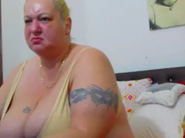 Bongacams Free Live Porn of BBWBlackDevon