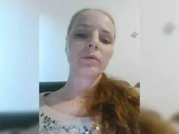 Bongacams Free Porn Cam of Lulu-Erotica