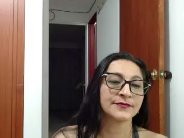 Bongacams Nude Webcam of KarinaSuarez1