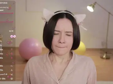 Bongacams Adult Video Chat of -FemaleEssence-