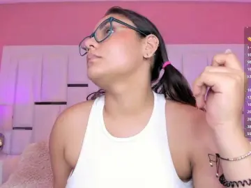 Bongacams Live Sex Cam of AlannaWest