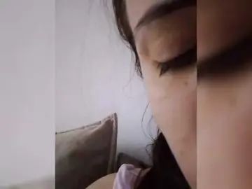 Bongacams Watch Live Sex Cams of Bogina2