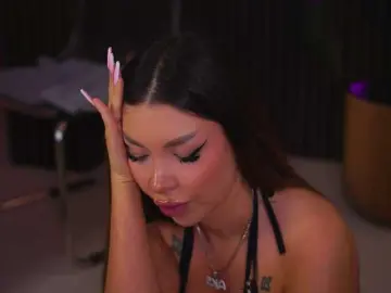 Bongacams Live Sex Cam of CassyeLips