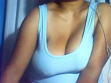 Bongacams Watch Live Sex Cams of MIRANDAW