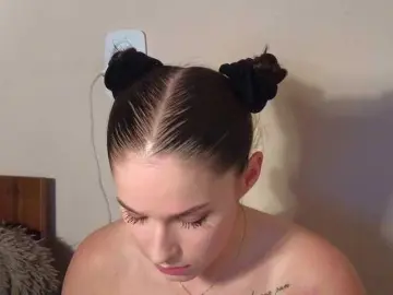 Bongacams Watch Live Sex Cams of anochkafoxgirl-1