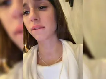 Bongacams Free Porn Cam of EwaBrown