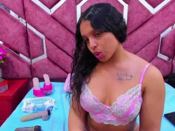 Bongacams Live Sex Cam of SquirtDirty