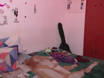 Cam4 Nude Webcam of Edna_Harrry