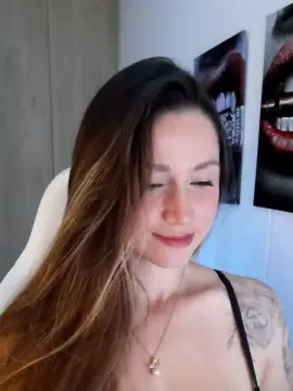 Cam4 Sex Cam of BruunaLove_