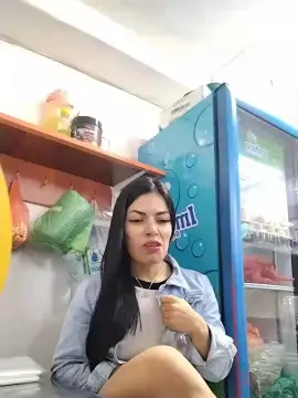 Cam4 Watch Live Sex Cams of Estefanii_R