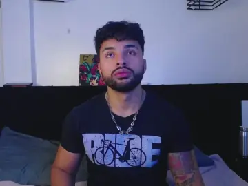 Cam4 Nude Webcam of jadeandsamuel