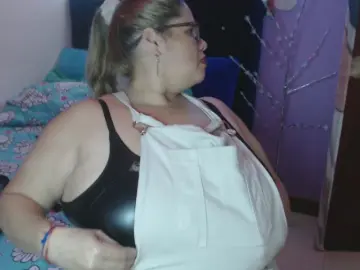 Cam4 Nude Webcam of EliTaylor