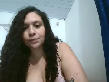 Cam4 Live Sex Cam of theredqueen69