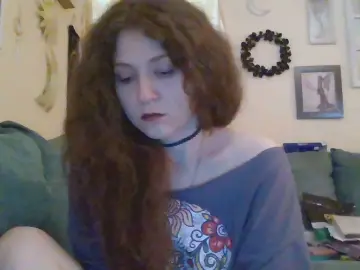 Cam4 Free Live Porn of QueenCrimson