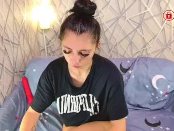 Cam4 Free Porn Cam of CharmingLIA