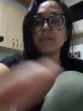 Cam4 Live Sex of smylu_777