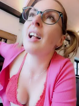 Cam4 Private Sex Chat of Jade_emeraud