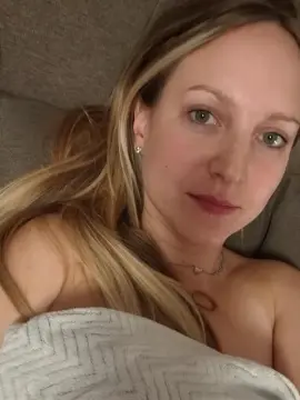 Cam4 Free Live Porn of Germanblondii