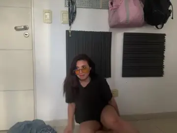 Cam4 Free Live Porn of maipi2