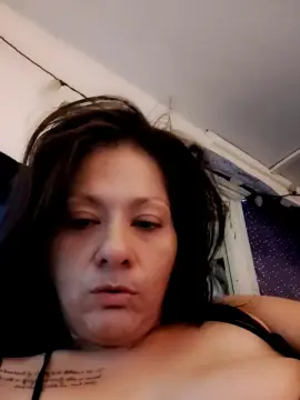 Cam4 Live Porn of illyy99