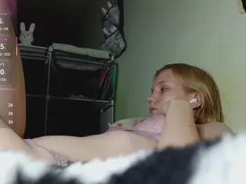 Cam4 Free Live Porn of MY_BIG_MOUTH