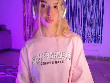 Cam4 Live Sex Cam of Alina_lee