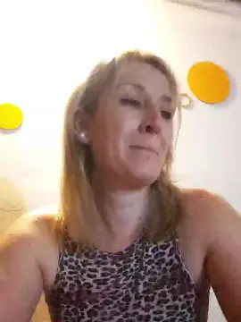 Cam4 Private Sex Chat of Lunitalinda3